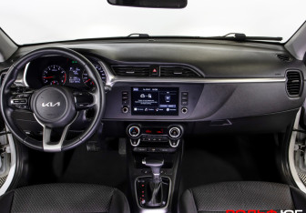 Подержанный автомобиль Kia Rio Hatchback 2022 года (10 фото)
