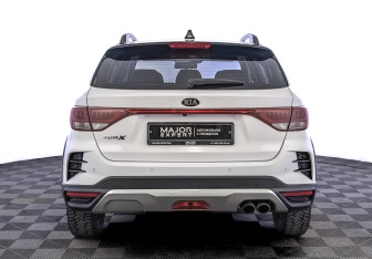 Подержанный автомобиль Kia Rio Hatchback 2021 года (6 фото)