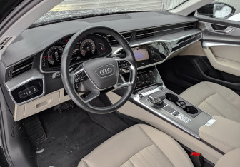 Подержанный автомобиль Audi A6 Sedan 2021 года (14 фото)