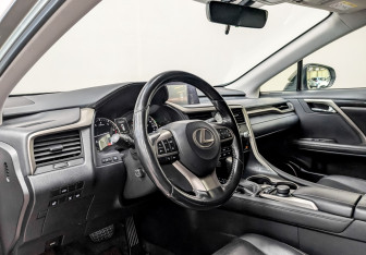 Подержанный автомобиль Lexus RX 2016 года (17 фото)