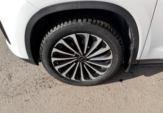 Подержанный автомобиль Exeed TXL 2023 года (17 фото)