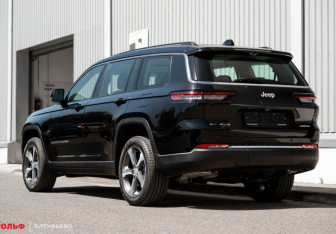 Новый Jeep Grand Cherokee 2023 (2 фото)