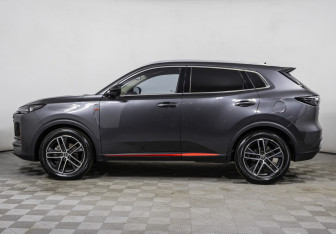 Подержанный автомобиль Changan UNI-S 2024 года (8 фото)