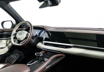 Подержанный автомобиль Geely Monjaro 2023 года (7 фото)