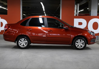 Подержанный автомобиль LADA (ВАЗ) Granta Sedan 2020 года (4 фото)