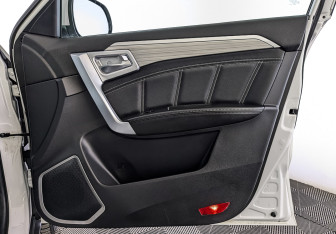 Подержанный автомобиль Geely Emgrand 7 2018 года (24 фото)