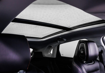 Подержанный автомобиль Changan UNI-K 2023 года (18 фото)