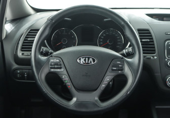 Подержанный автомобиль Kia Cerato Sedan 2016 года (9 фото)