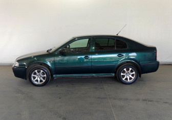 Подержанный автомобиль Skoda Octavia Liftback 2008 года (7 фото)