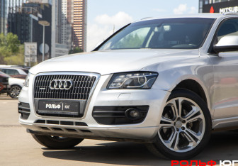 Подержанный автомобиль Audi Q5 2009 года (16 фото)