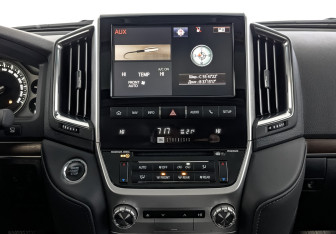 Подержанный автомобиль Toyota Land Cruiser Suv 2021 года (17 фото)