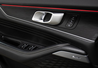 Подержанный автомобиль Changan UNI-K 2023 года (21 фото)