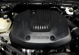 Подержанный автомобиль Volvo XC40 2021 года (9 фото)