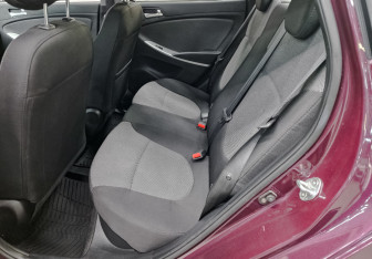 Подержанный автомобиль Hyundai Solaris Sedan 2013 года (18 фото)