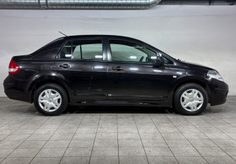 Подержанный автомобиль Nissan Tiida Sedan 2013 года (4 фото)