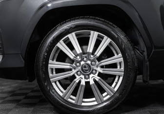 Подержанный автомобиль Lexus LX 2022 года (30 фото)