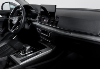 Подержанный автомобиль Audi Q5 2021 года (9 фото)