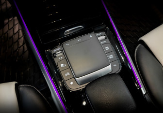 Подержанный автомобиль Mercedes-Benz GLB 2021 года (24 фото)