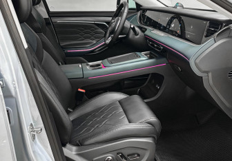 Подержанный автомобиль Voyah Free 2023 года (11 фото)