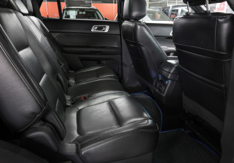 Подержанный автомобиль Ford Explorer 2011 года (12 фото)