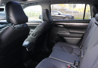 Новый Toyota Highlander 2026 (12 фото)