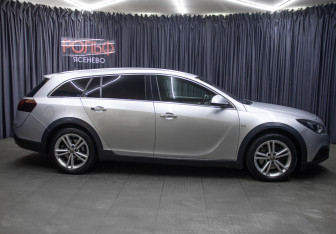 Подержанный автомобиль Opel Insignia Wagon 2014 года (4 фото)