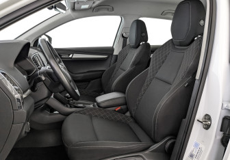 Подержанный автомобиль Skoda Karoq 2021 года (20 фото)