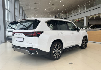 Новый Lexus LX 2024 (2 фото)