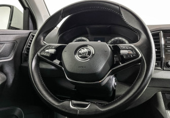 Подержанный автомобиль Skoda Karoq 2020 года (14 фото)