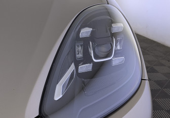 Подержанный автомобиль Porsche Cayenne 2014 года (11 фото)