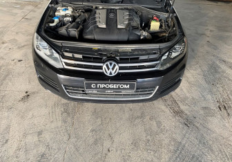 Подержанный автомобиль Volkswagen Touareg 2013 года (18 фото)