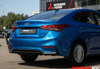 Подержанный автомобиль Hyundai Solaris Sedan 2017 года (16 фото)