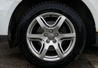 Подержанный автомобиль Audi Q5 2010 года (9 фото)