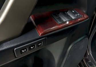Подержанный автомобиль Lexus GX 2011 года (12 фото)