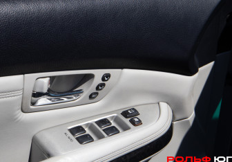 Подержанный автомобиль Lexus RX 2007 года (18 фото)