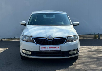 Подержанный автомобиль Skoda Rapid Liftback 2015 года (2 фото)