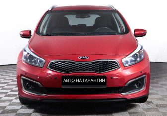 Подержанный автомобиль Kia Ceed Wagon 2018 года (2 фото)