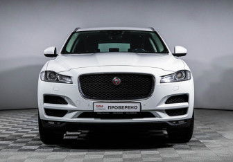 Подержанный автомобиль Jaguar F-Pace 2019 года (2 фото)