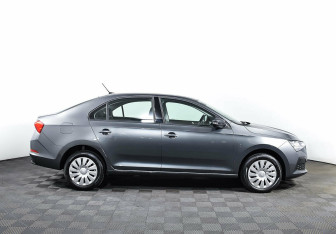 Подержанный автомобиль Skoda Rapid Liftback 2022 года (4 фото)