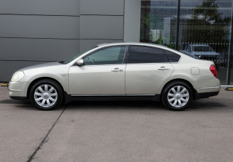 Подержанный автомобиль Nissan Teana 2006 года (8 фото)