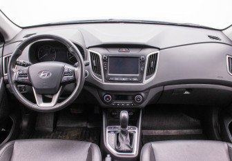 Подержанный автомобиль Hyundai Creta 2019 года (13 фото)