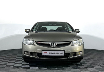 Подержанный автомобиль Honda Civic Sedan 2007 года (2 фото)