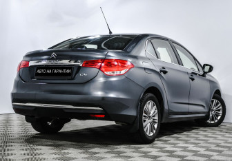 Подержанный автомобиль Citroen C4 Sedan 2016 года (3 фото)