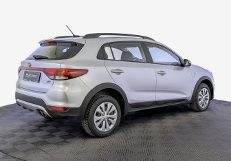 Подержанный автомобиль Kia Rio Hatchback 2019 года (5 фото)