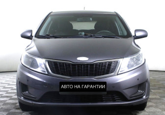 Подержанный автомобиль Kia Rio Hatchback 2013 года (2 фото)