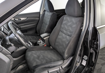 Подержанный автомобиль Nissan X-Trail 2016 года (19 фото)