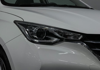 Подержанный автомобиль Changan Alsvin 2024 года (16 фото)