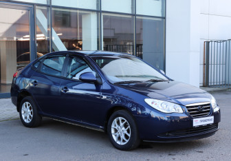Подержанный автомобиль Hyundai Elantra Sedan 2007 года (5 фото)