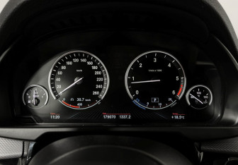 Подержанный автомобиль BMW X5 2017 года (13 фото)