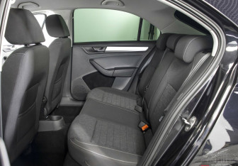 Подержанный автомобиль Skoda Rapid Liftback 2022 года (15 фото)